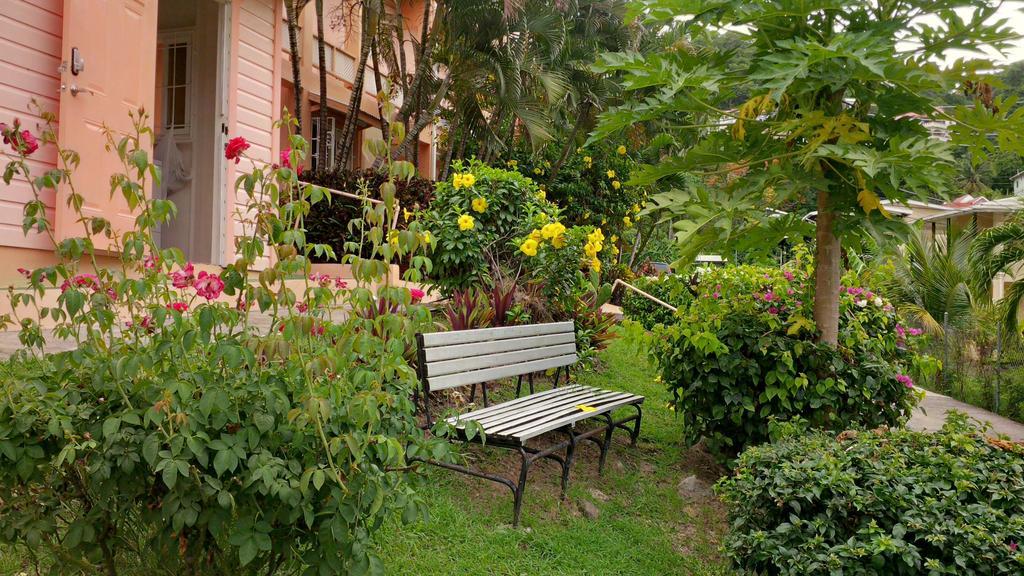 Bougainvillea Apartments St. George's Eksteriør bilde